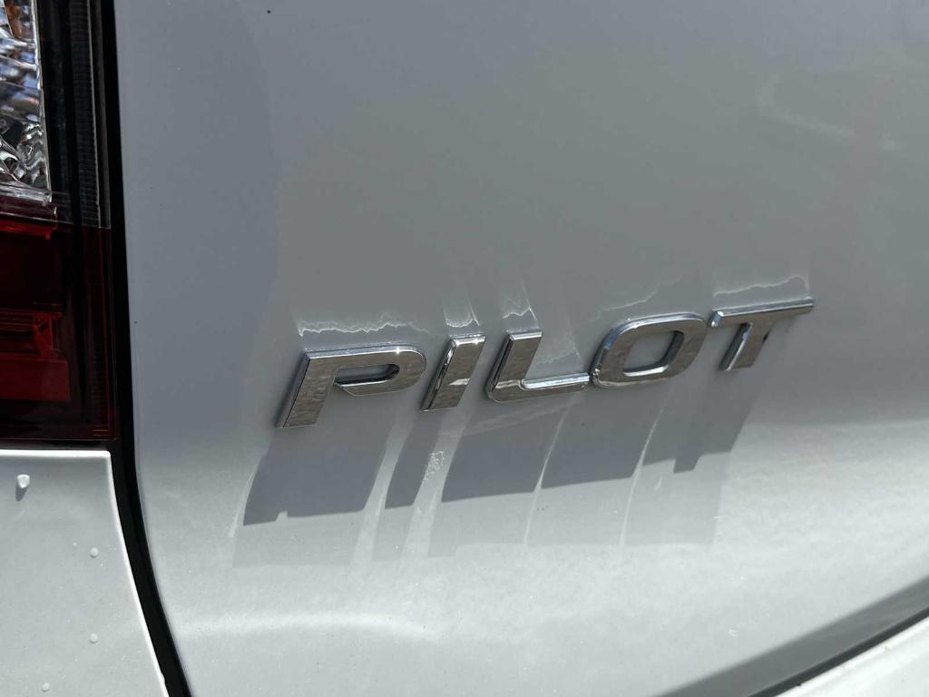 used 2021 Honda Pilot car, priced at $23,359