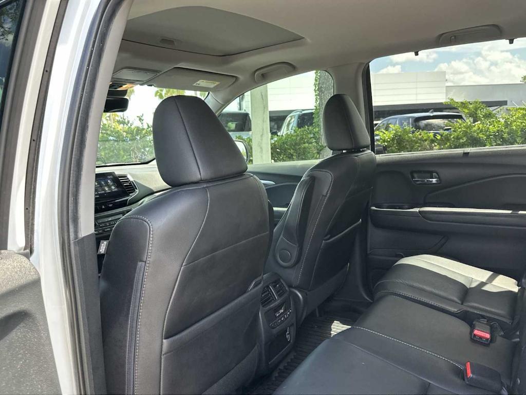 used 2021 Honda Pilot car, priced at $23,359