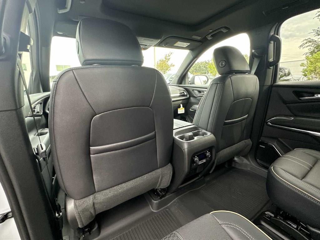 new 2026 Chevrolet Traverse car, priced at $57,415