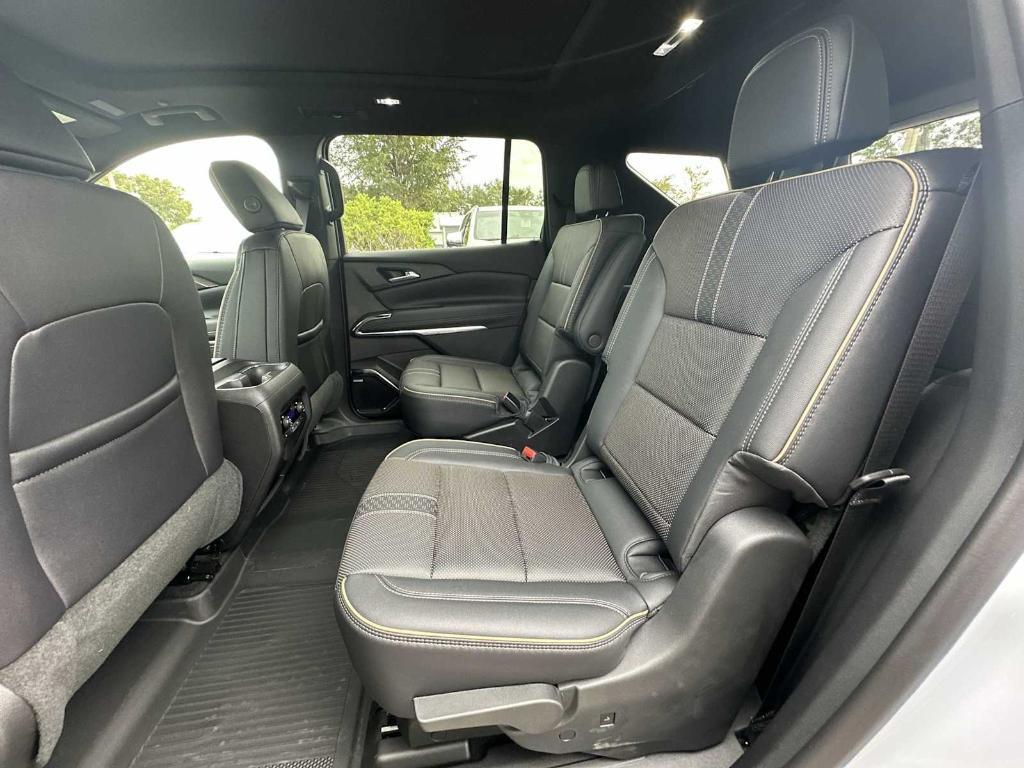 new 2026 Chevrolet Traverse car, priced at $57,415