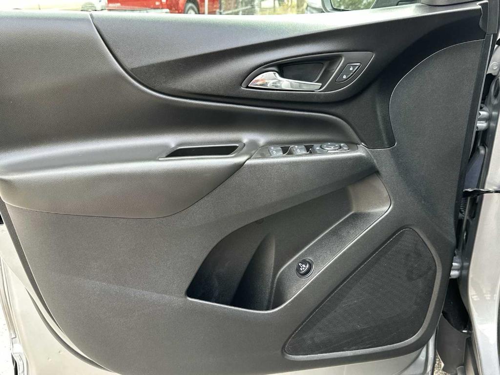 used 2024 Chevrolet Equinox car, priced at $19,358