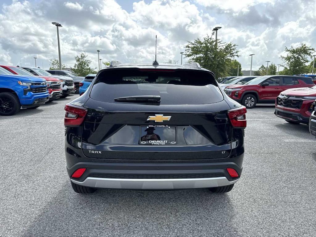 new 2025 Chevrolet Trax car, priced at $22,275
