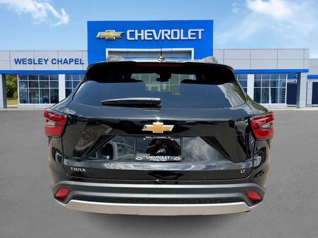 new 2025 Chevrolet Trax car, priced at $22,275