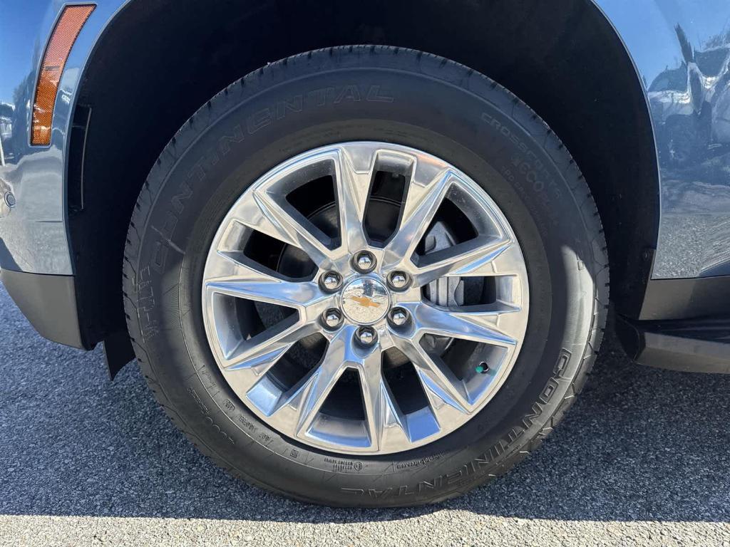 new 2025 Chevrolet Suburban car, priced at $74,490