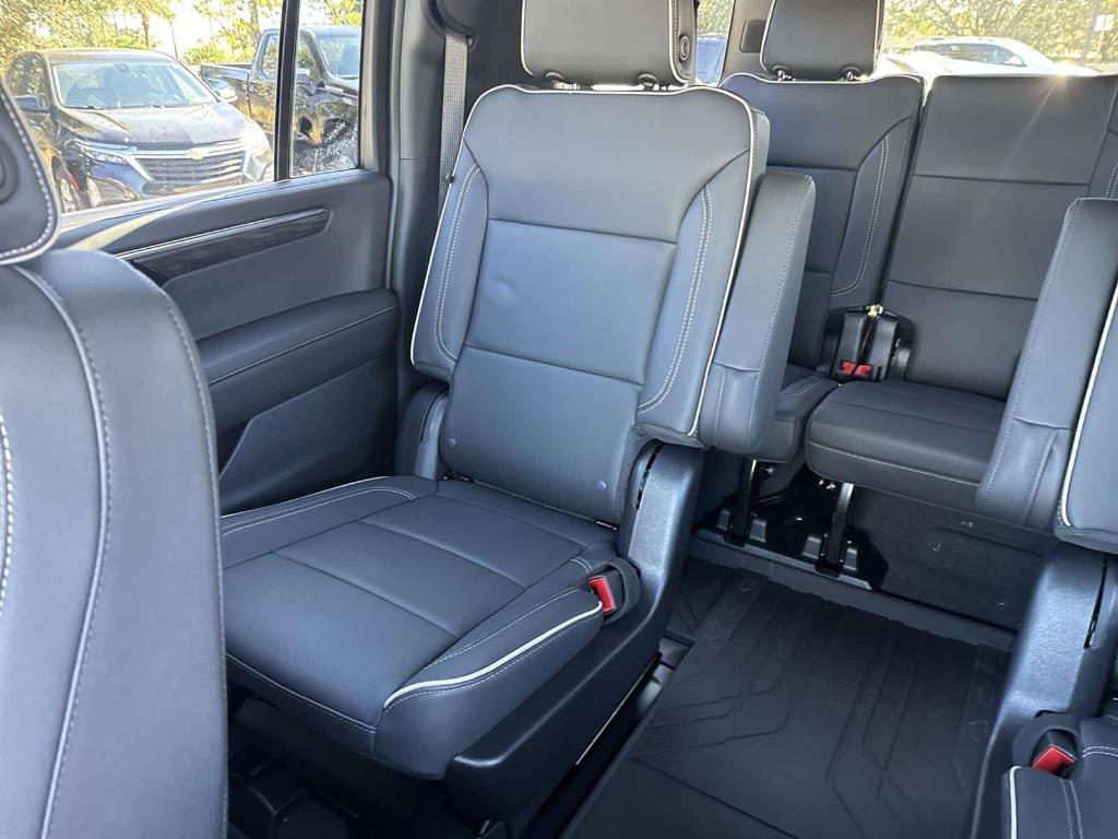 new 2025 Chevrolet Suburban car, priced at $74,490