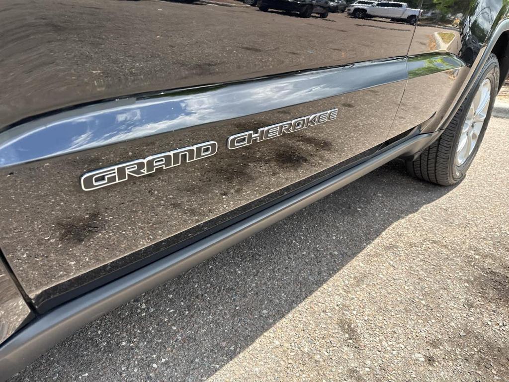 used 2021 Jeep Grand Cherokee car, priced at $22,397