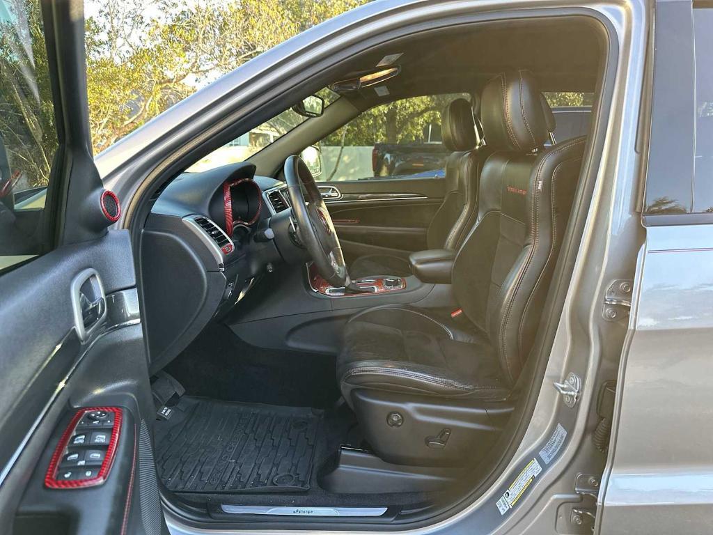 used 2017 Jeep Grand Cherokee car, priced at $13,267