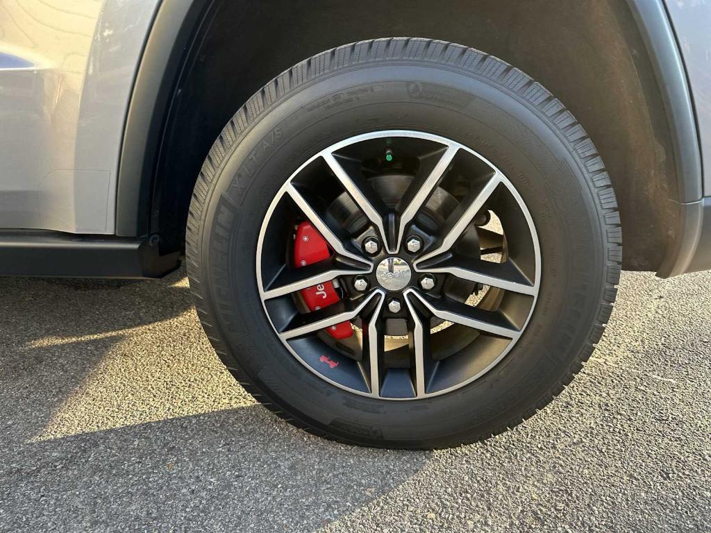 used 2017 Jeep Grand Cherokee car, priced at $13,267