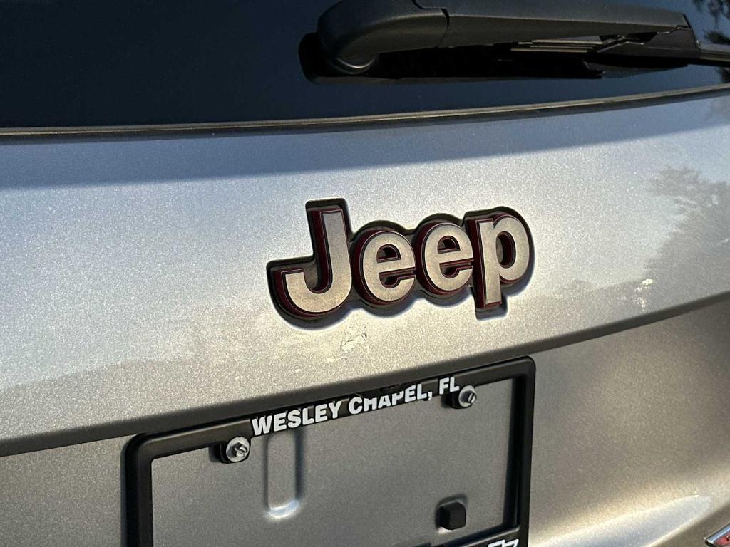 used 2017 Jeep Grand Cherokee car, priced at $13,267