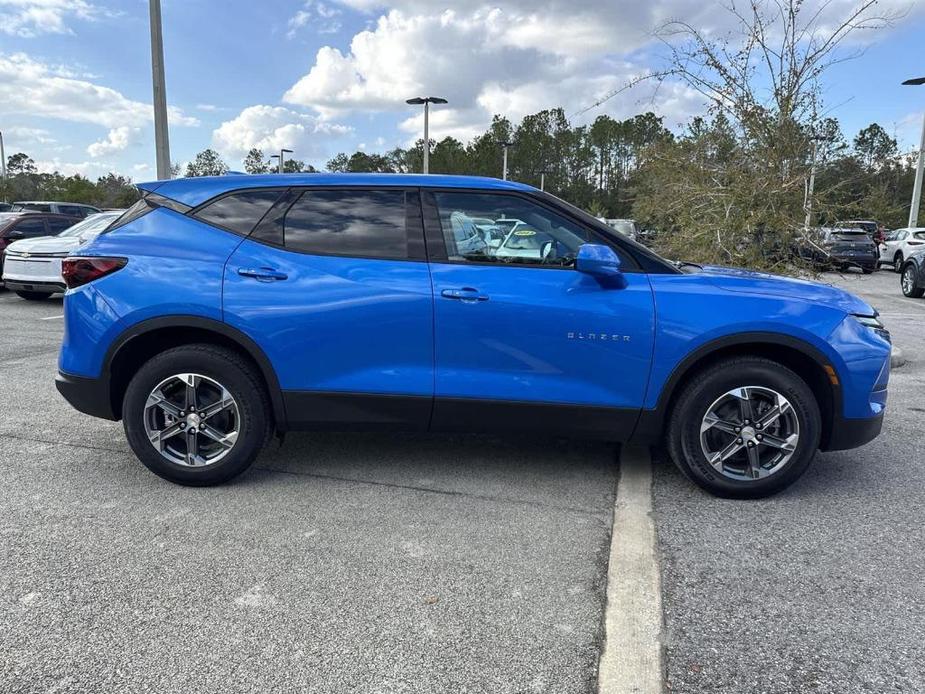 new 2025 Chevrolet Blazer car, priced at $30,570