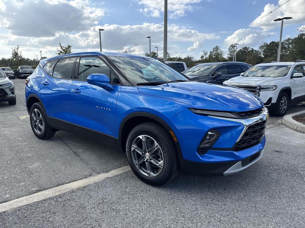 new 2025 Chevrolet Blazer car, priced at $30,570