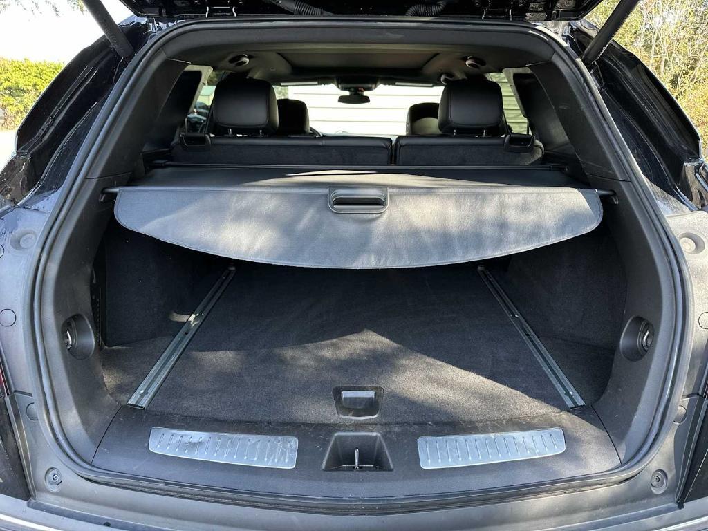 used 2025 Cadillac XT5 car, priced at $39,554