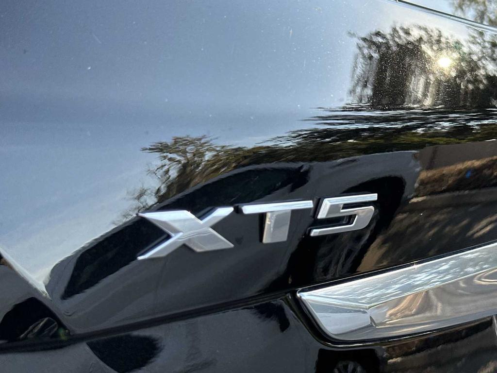 used 2025 Cadillac XT5 car, priced at $39,554