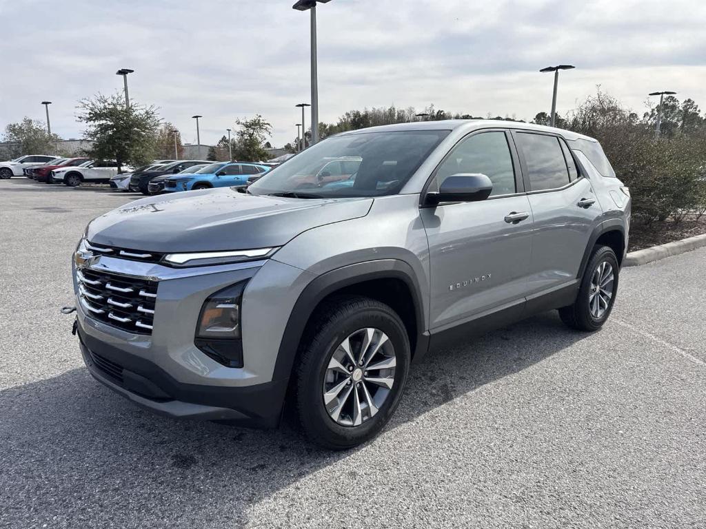 new 2025 Chevrolet Equinox car, priced at $29,495