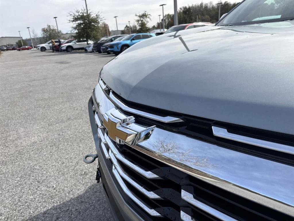 new 2025 Chevrolet Equinox car, priced at $29,495