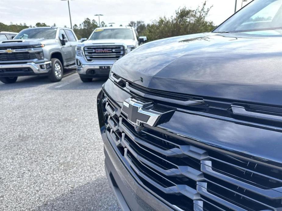 new 2025 Chevrolet Equinox car, priced at $30,625