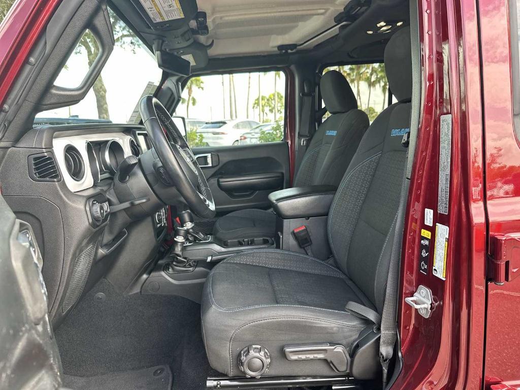 used 2021 Jeep Wrangler Unlimited car, priced at $27,109