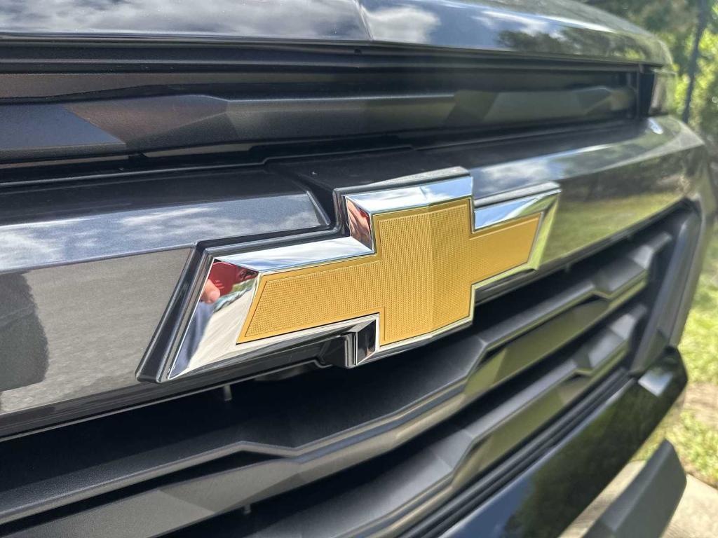 new 2025 Chevrolet Colorado car, priced at $33,235