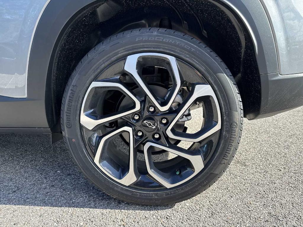 new 2025 Chevrolet Trax car, priced at $23,375