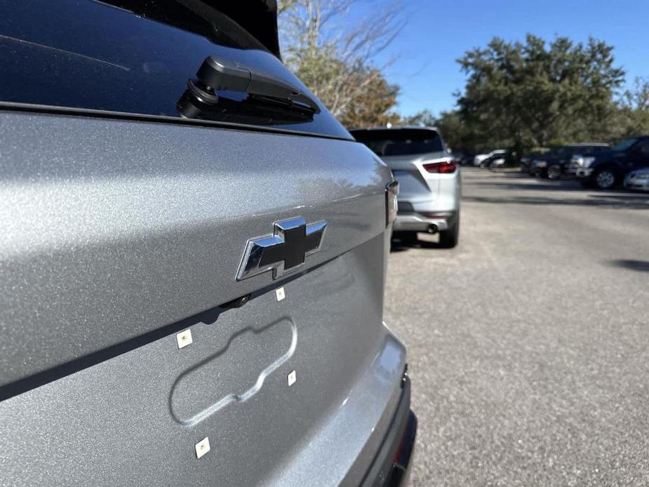 new 2025 Chevrolet Equinox car, priced at $33,120