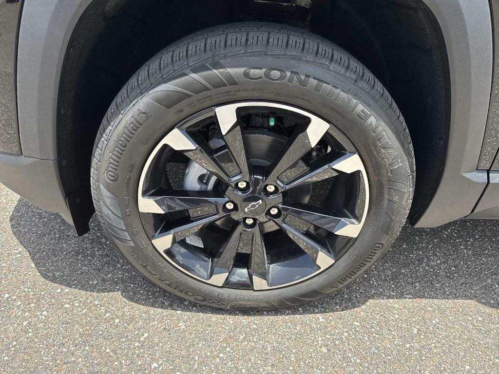 new 2026 Chevrolet Equinox car, priced at $32,115
