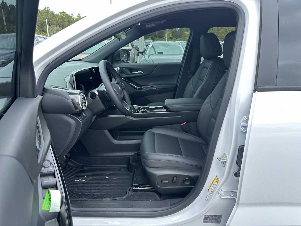 new 2026 Chevrolet Equinox car, priced at $28,310