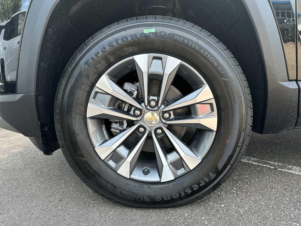 new 2026 Chevrolet Equinox car, priced at $26,220