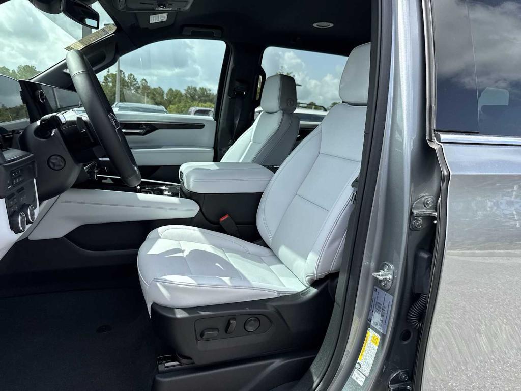 new 2025 Chevrolet Suburban car, priced at $77,620
