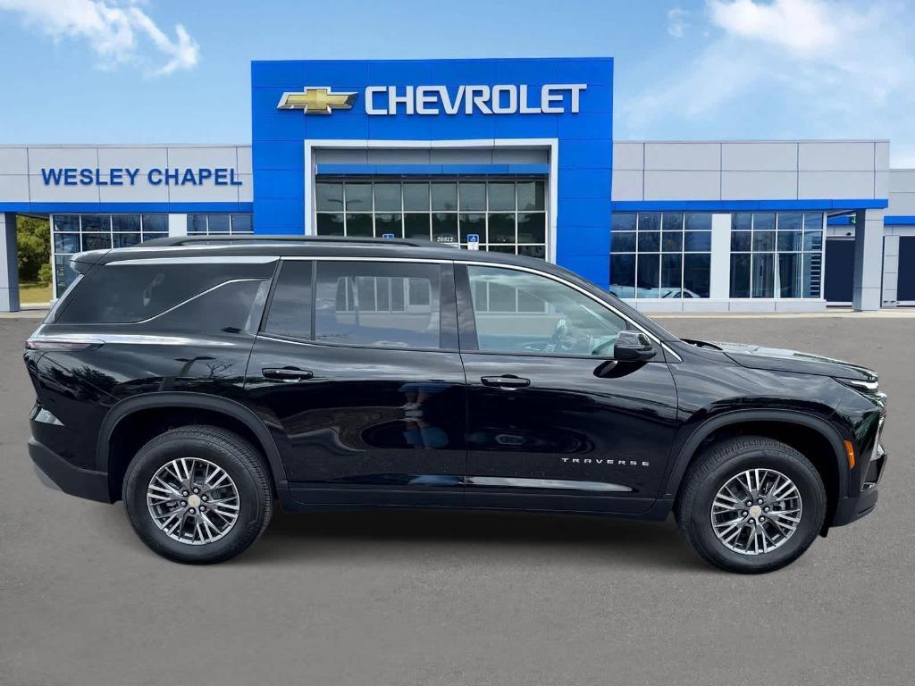 new 2025 Chevrolet Traverse car, priced at $38,545