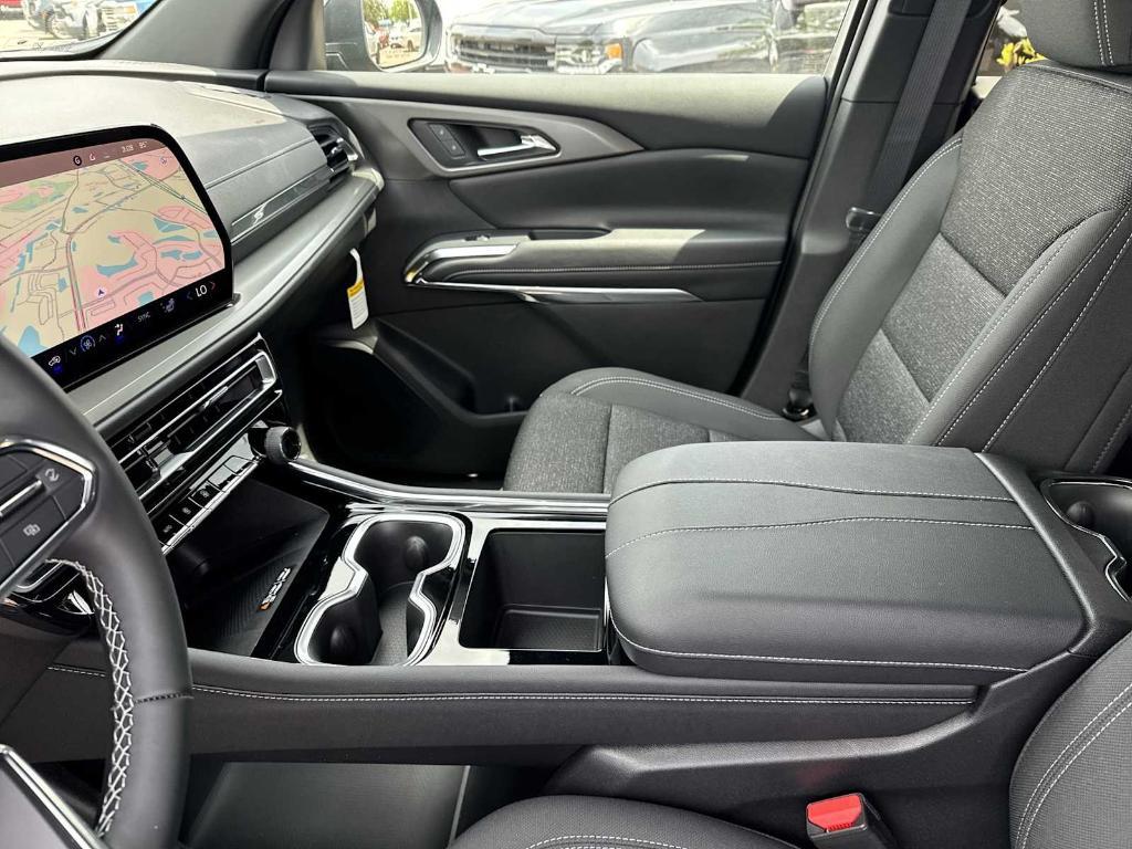 new 2025 Chevrolet Traverse car, priced at $38,545