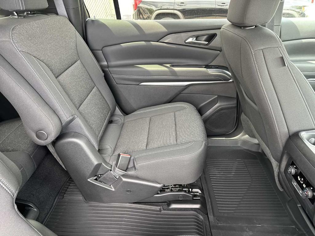 new 2025 Chevrolet Traverse car, priced at $38,545