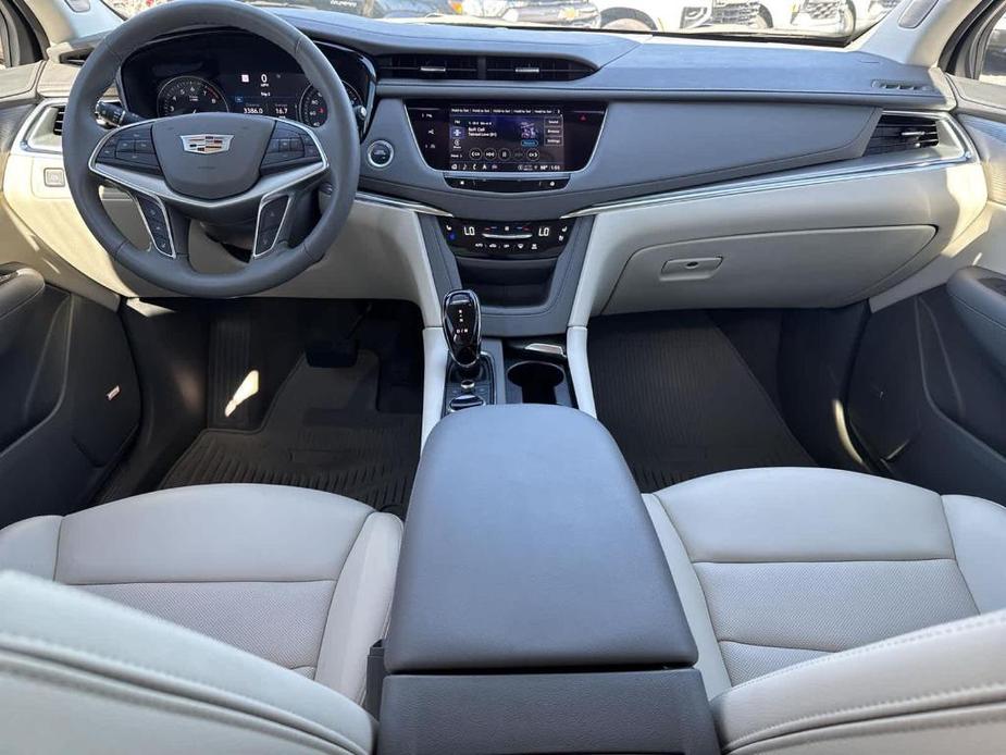 used 2024 Cadillac XT5 car, priced at $45,173