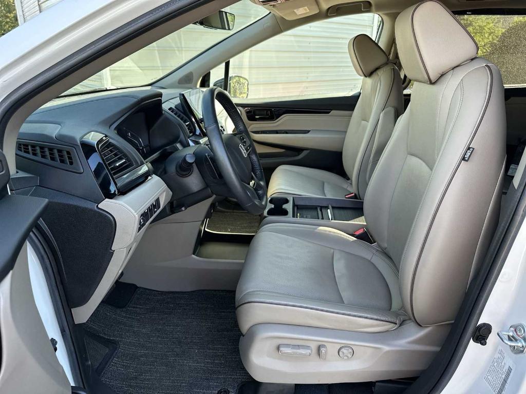 used 2023 Honda Odyssey car, priced at $36,997