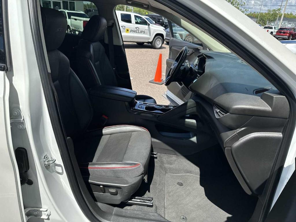 used 2023 Buick Envision car, priced at $23,997