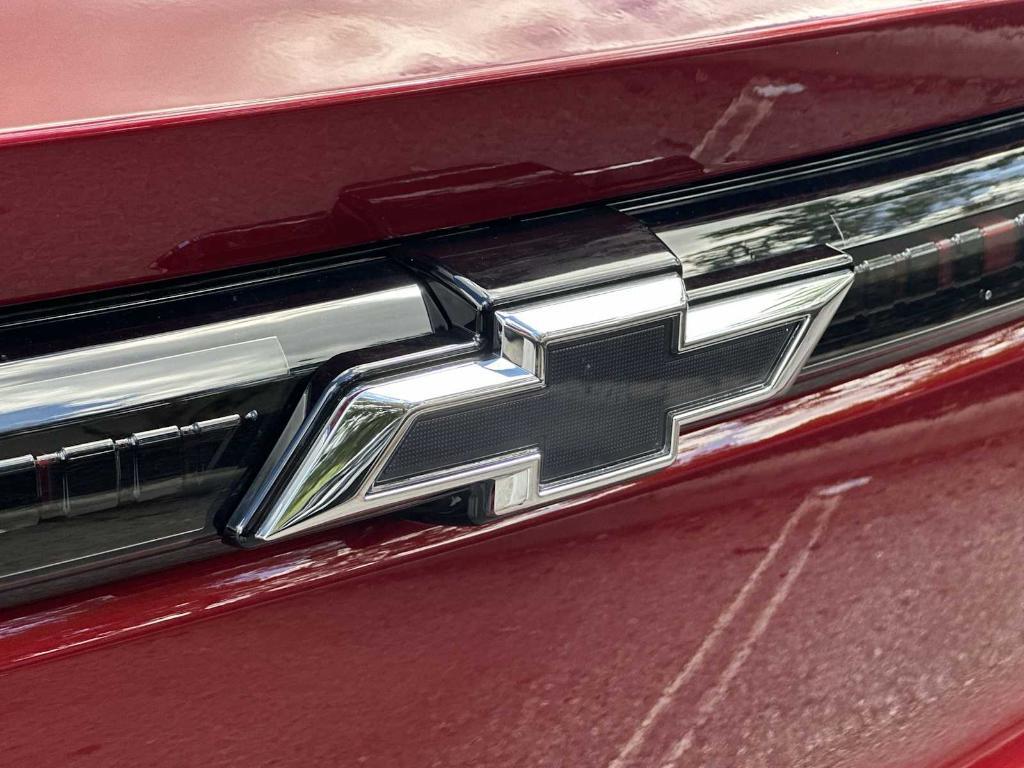 new 2025 Chevrolet Equinox EV car, priced at $40,205