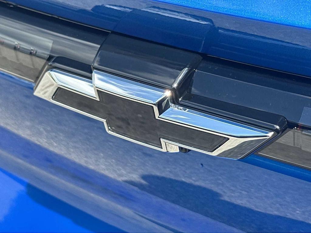 new 2025 Chevrolet Equinox EV car, priced at $38,260