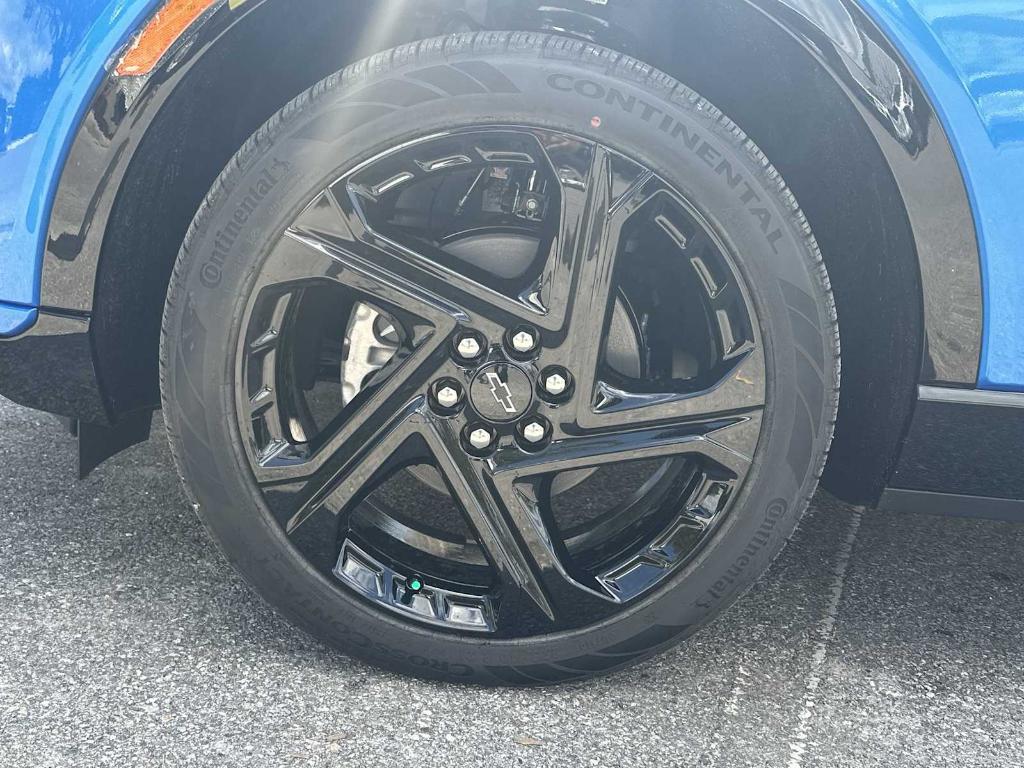 new 2025 Chevrolet Equinox EV car, priced at $38,260