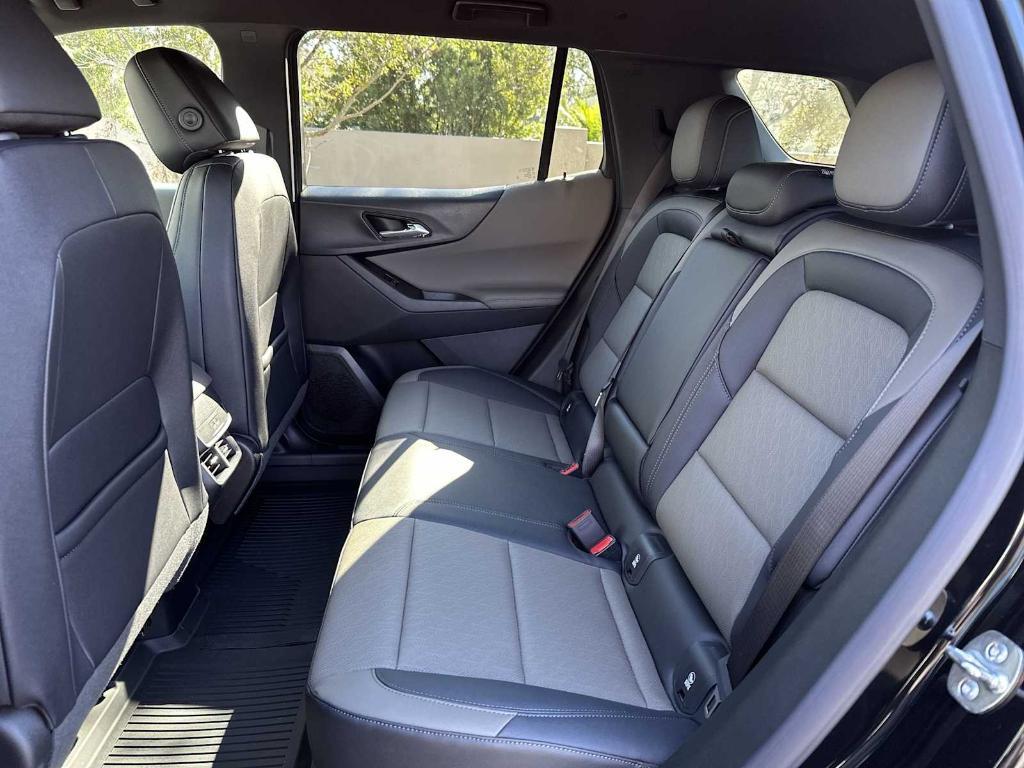 new 2026 Chevrolet Equinox car, priced at $27,730