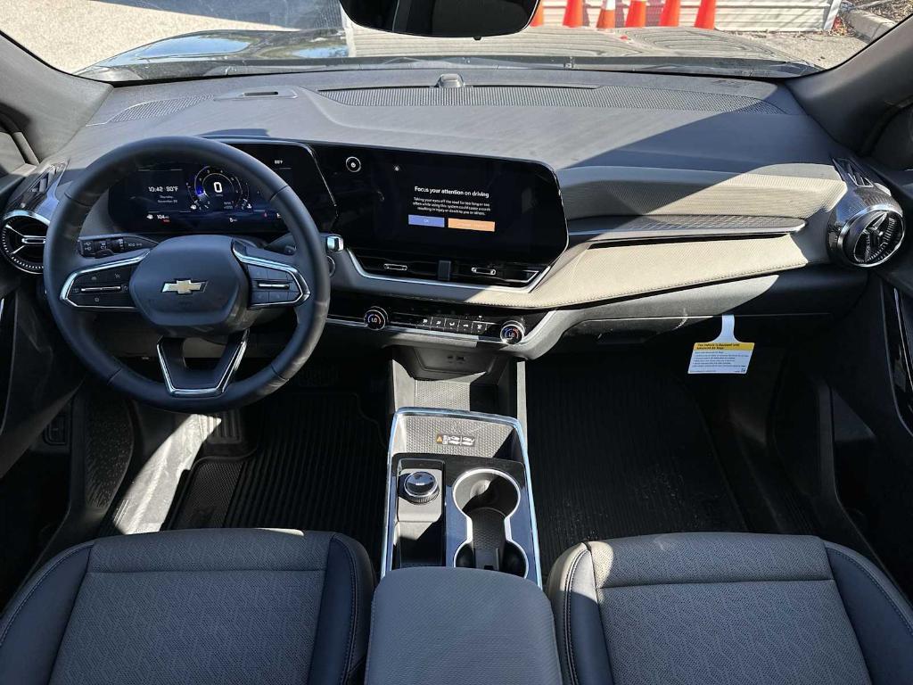 new 2026 Chevrolet Equinox car, priced at $27,730