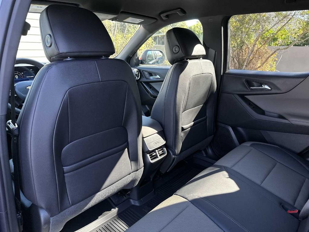 new 2026 Chevrolet Equinox car, priced at $27,730