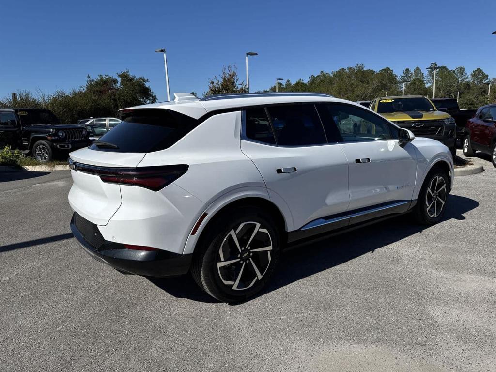 new 2025 Chevrolet Equinox EV car, priced at $43,765