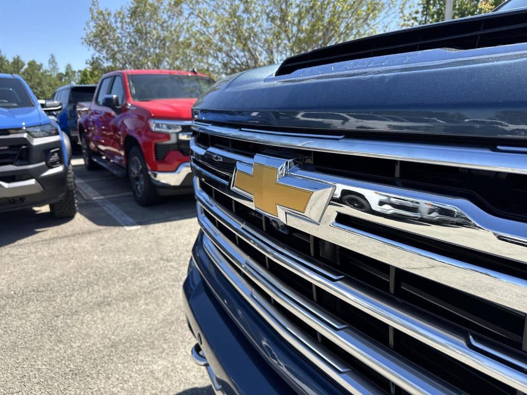 new 2025 Chevrolet Silverado 3500 car, priced at $87,865