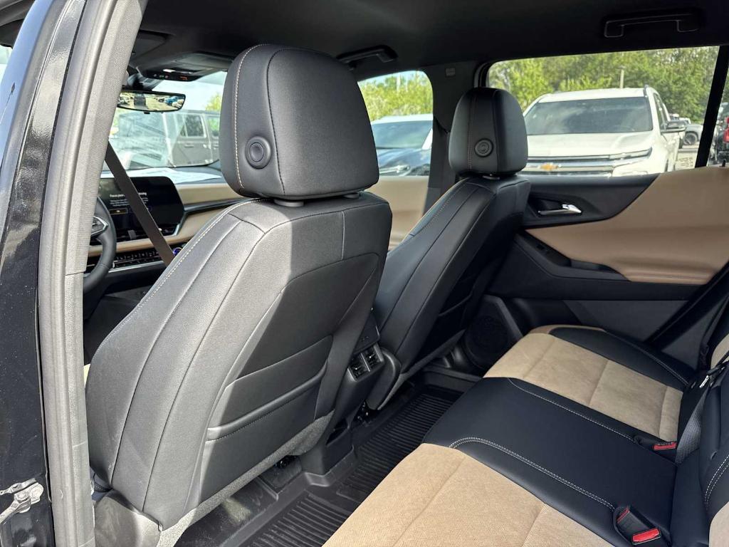 new 2026 Chevrolet Equinox car, priced at $31,565