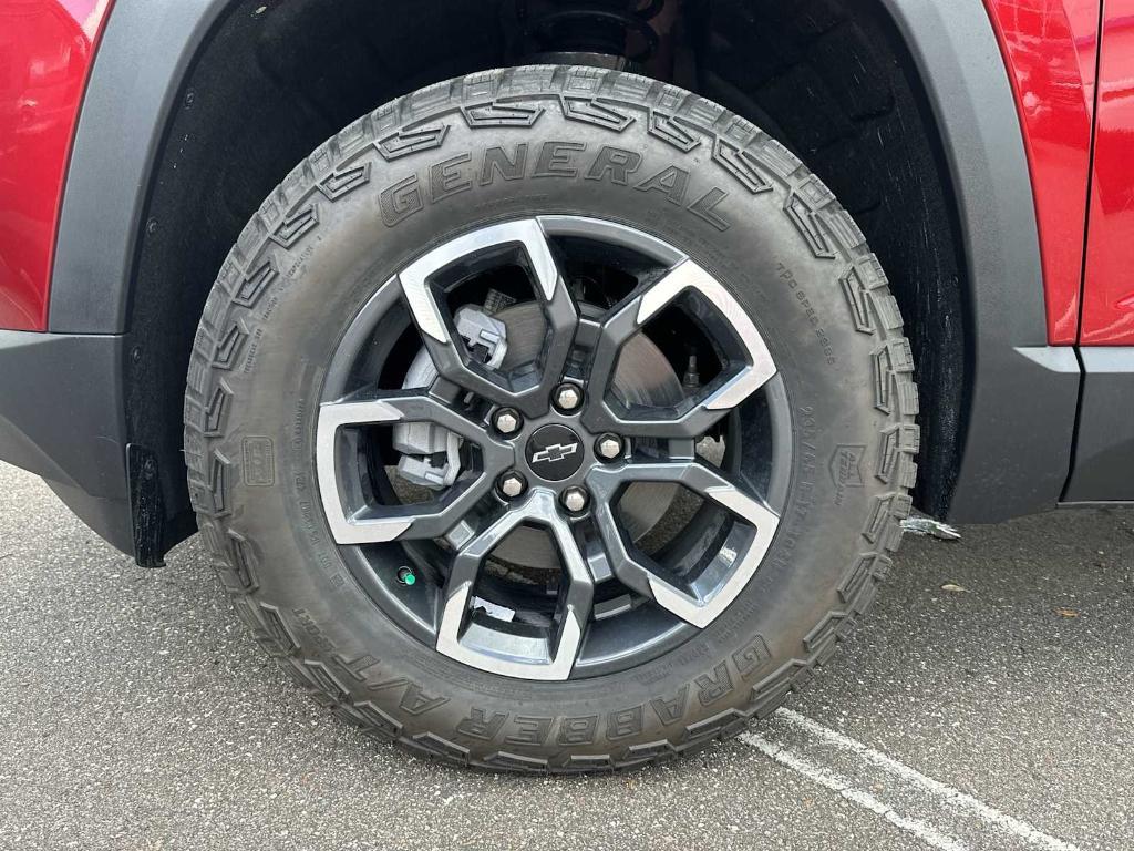 new 2026 Chevrolet Equinox car, priced at $32,510