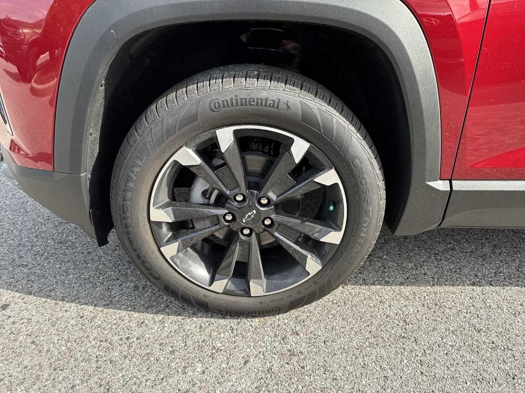 new 2026 Chevrolet Equinox car, priced at $32,730
