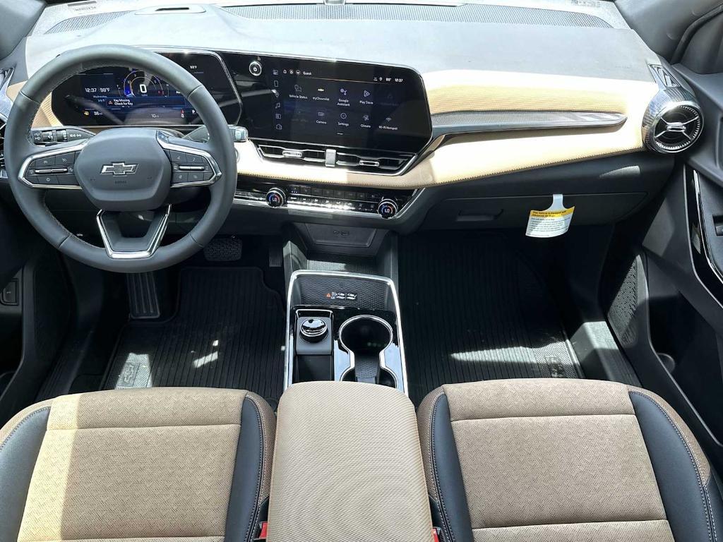 new 2026 Chevrolet Equinox car, priced at $32,015