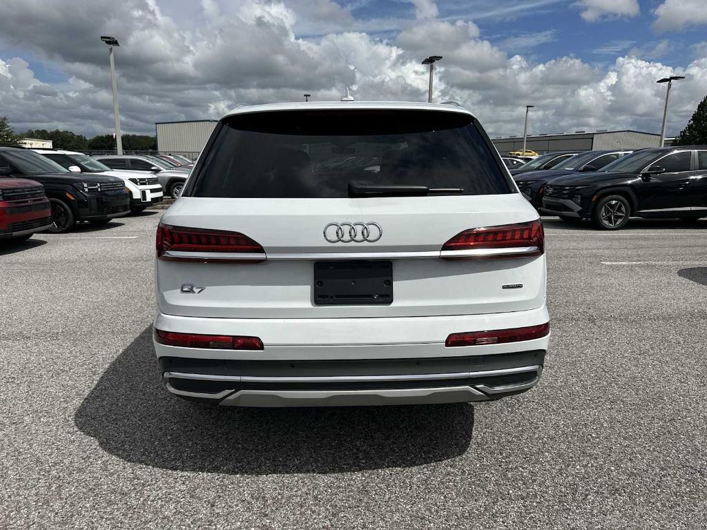 used 2024 Audi Q7 car, priced at $38,809