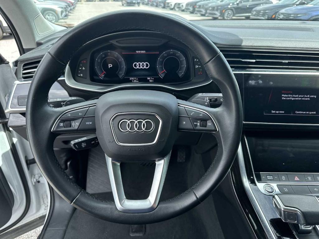 used 2024 Audi Q7 car, priced at $38,809