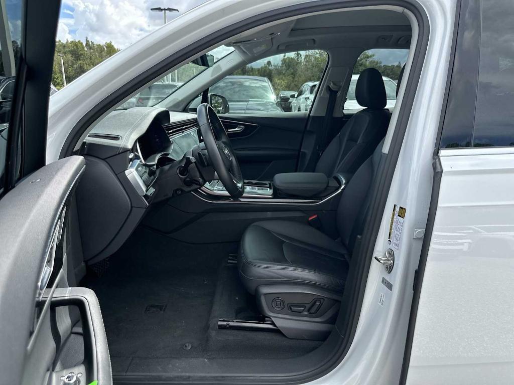 used 2024 Audi Q7 car, priced at $38,809