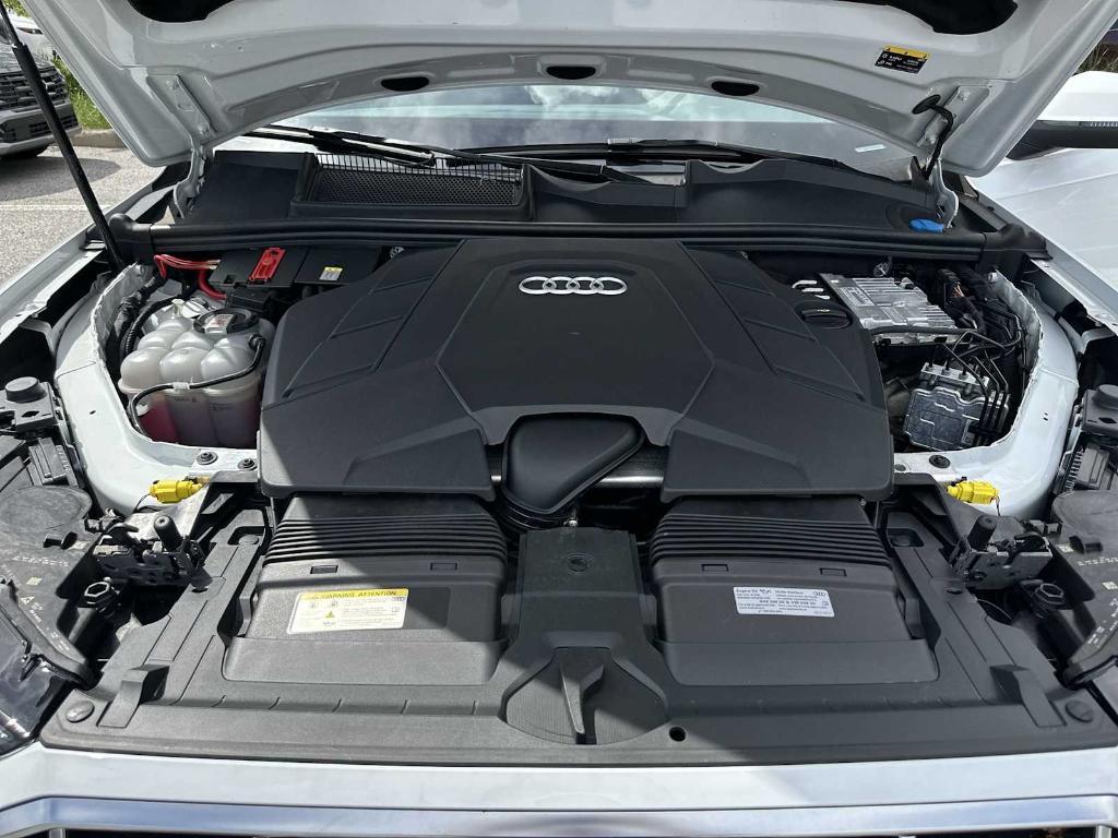 used 2024 Audi Q7 car, priced at $38,809